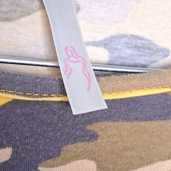 Silouette Yellow Black Camo Print Blouse Flowing Loose Fit 2X Camouflage - Picture 3 of 6